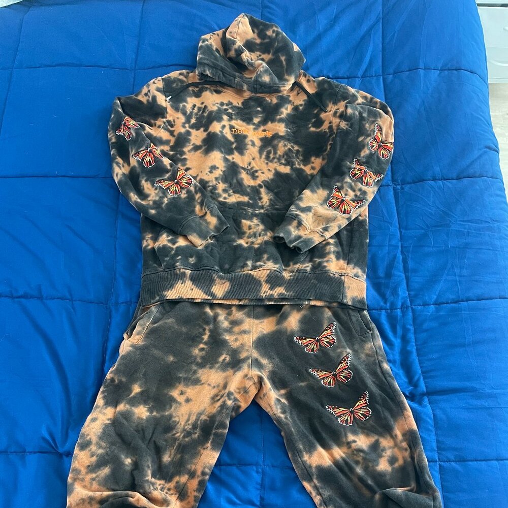 Custom Tie-Dye Butterfly Sweatsuit Set - "New York" Hoodie & Joggers - Picture 2 of 9